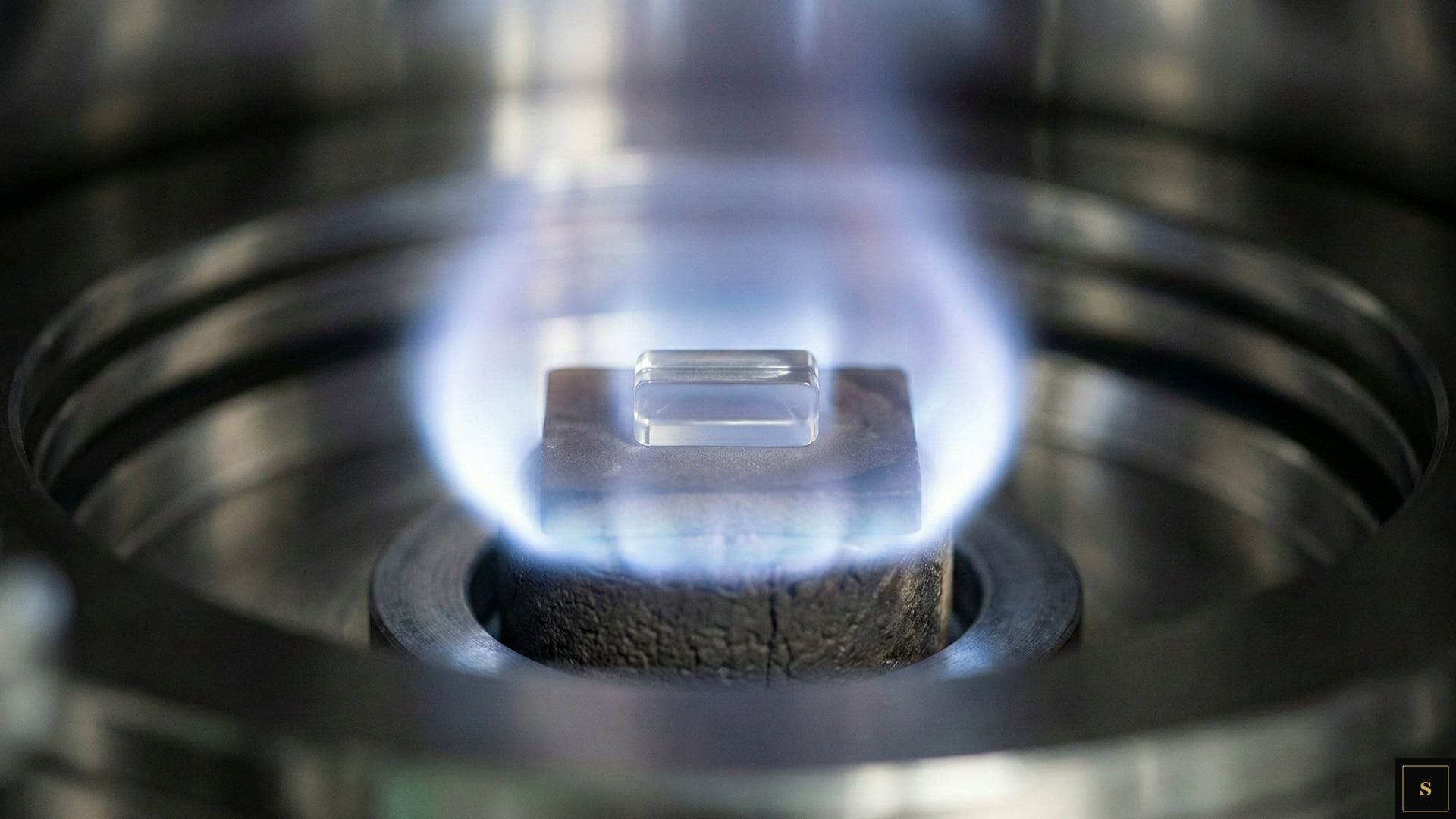 CVD diamond crystal growth process - single crystal diamond forming in plasma reactor